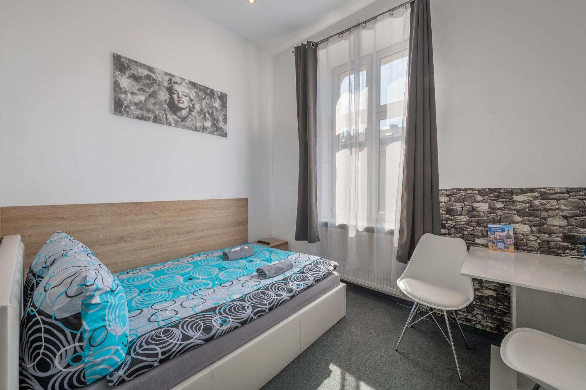 70S Guest Room Krakow Exterior photo